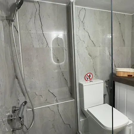 Elios Apartament *